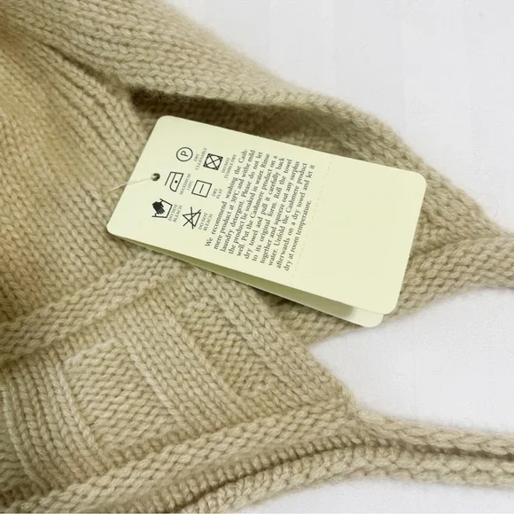 NWOT Cashmere Pom-Pom Beanie - avconcontrols.com display picture 3